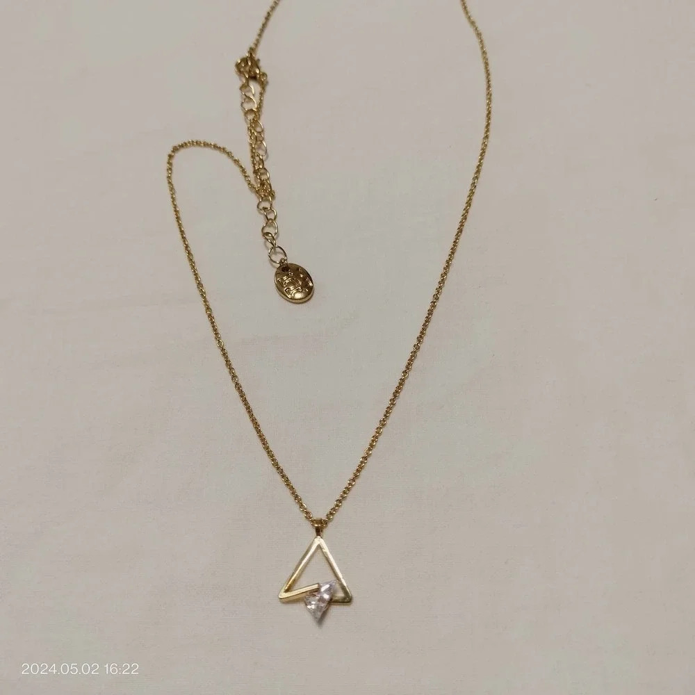 Howard Gold Tone Fashion Triangle Clear Rhinestone Accent Adjustable Necklace - Picture 3 of 8